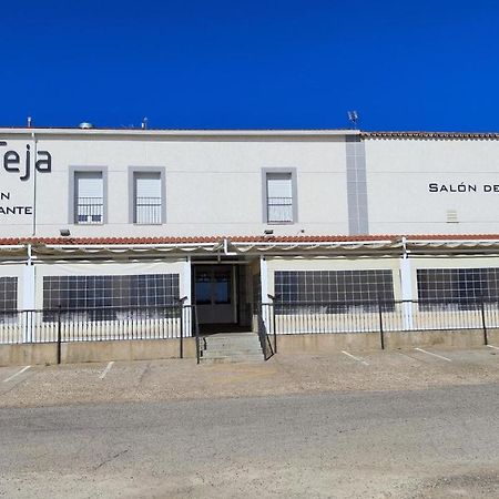 Hotel Rural La Teja Сегура-де-Леон Экстерьер фото