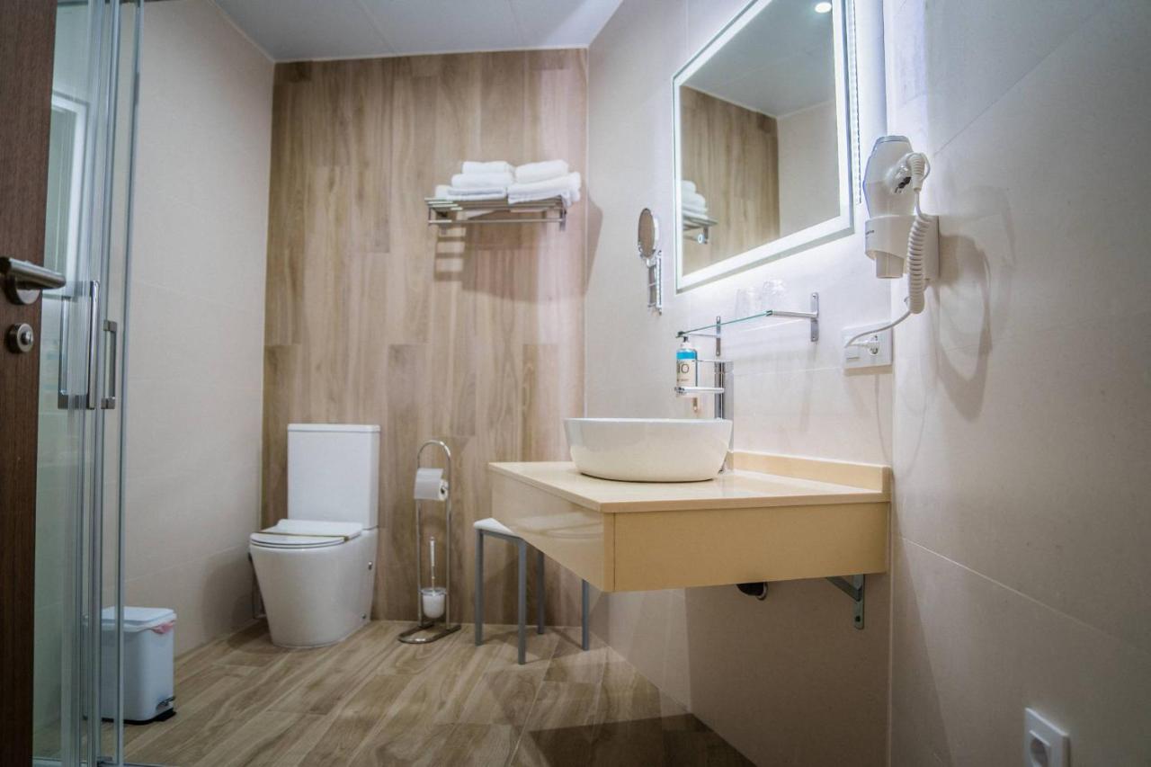 Hotel Rural La Teja Сегура-де-Леон Экстерьер фото