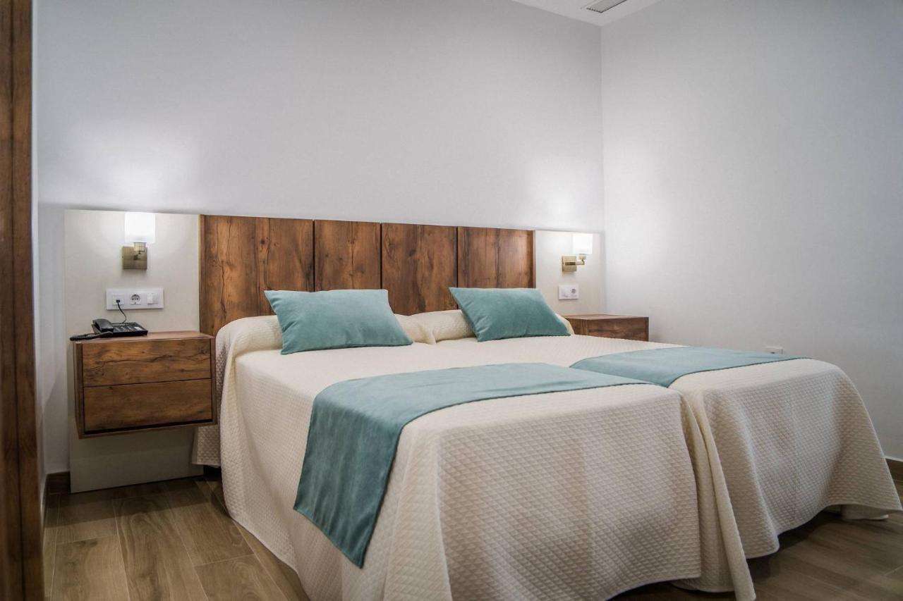 Hotel Rural La Teja Сегура-де-Леон Экстерьер фото