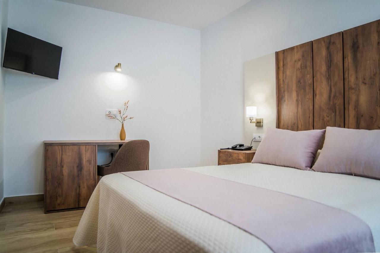 Hotel Rural La Teja Сегура-де-Леон Экстерьер фото