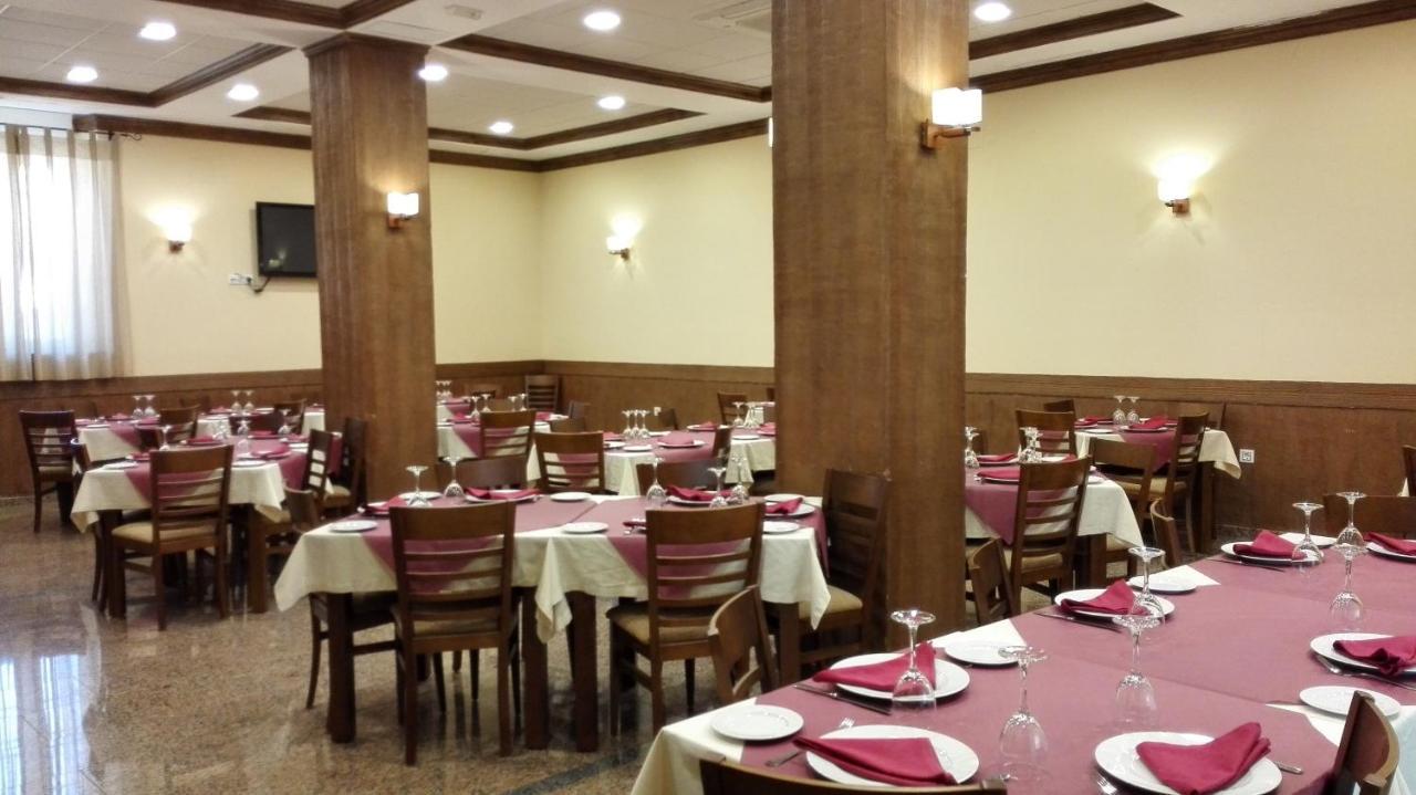 Hotel Rural La Teja Сегура-де-Леон Экстерьер фото